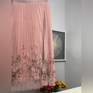 Pink Floral Pleated Maxi Skirt